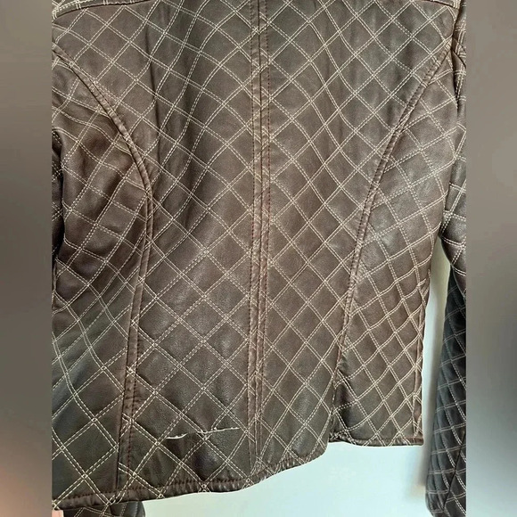 Guess short vest faux leather and removable faux fur size small - Picture 11 of 12